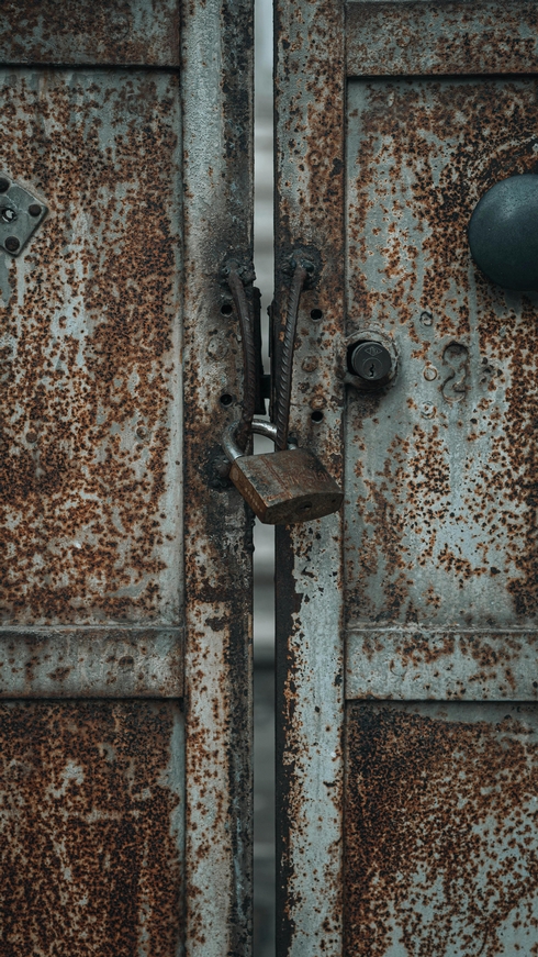 贏了官司卻拿不到錢？浩文律師教你「假扣押」三招，精準凍結債務人資產